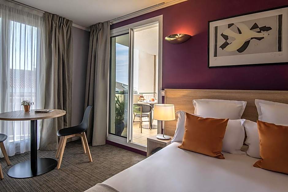 Le Cetai Cannes Beach Hotel