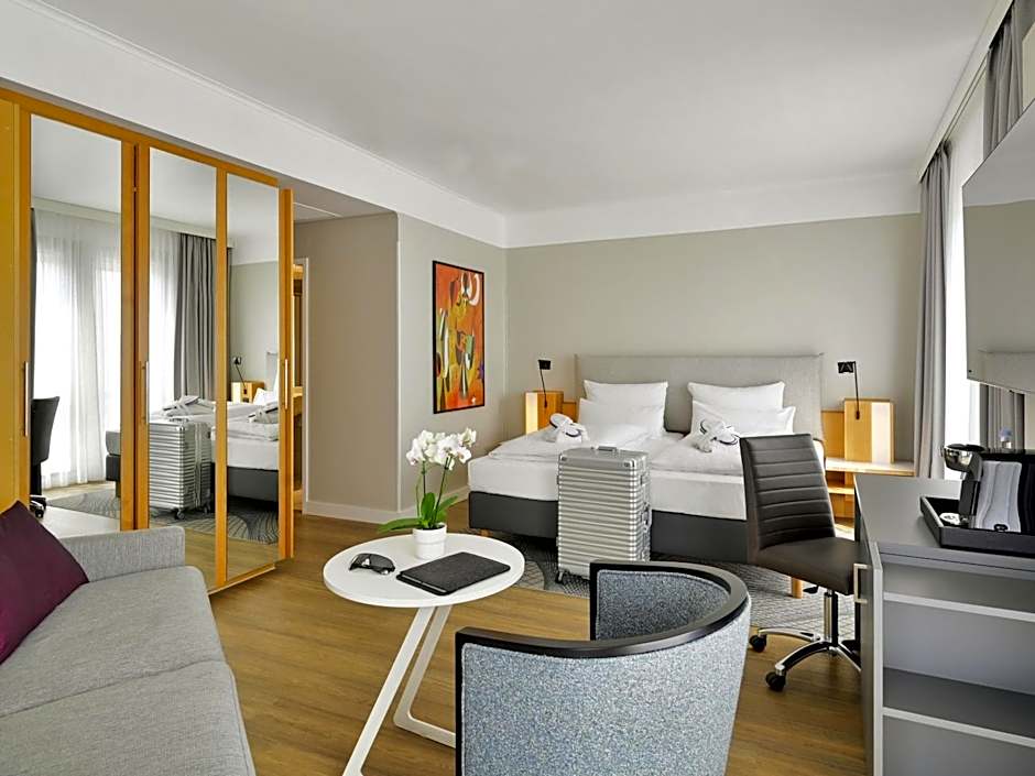 Mercure Kamen Unna