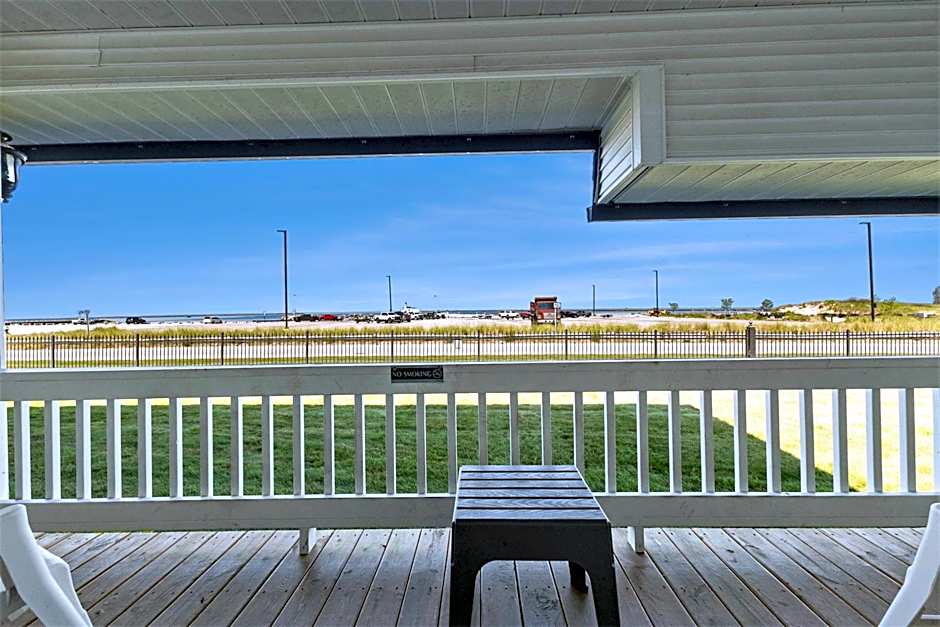 Snyders Shoreline Inn