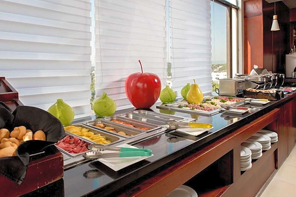 Hodelpa Centro Plaza Hotel