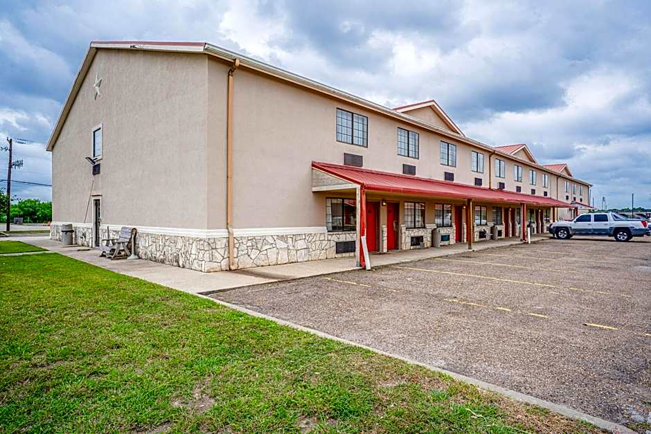 Texan Inn By OYO Beeville US-181