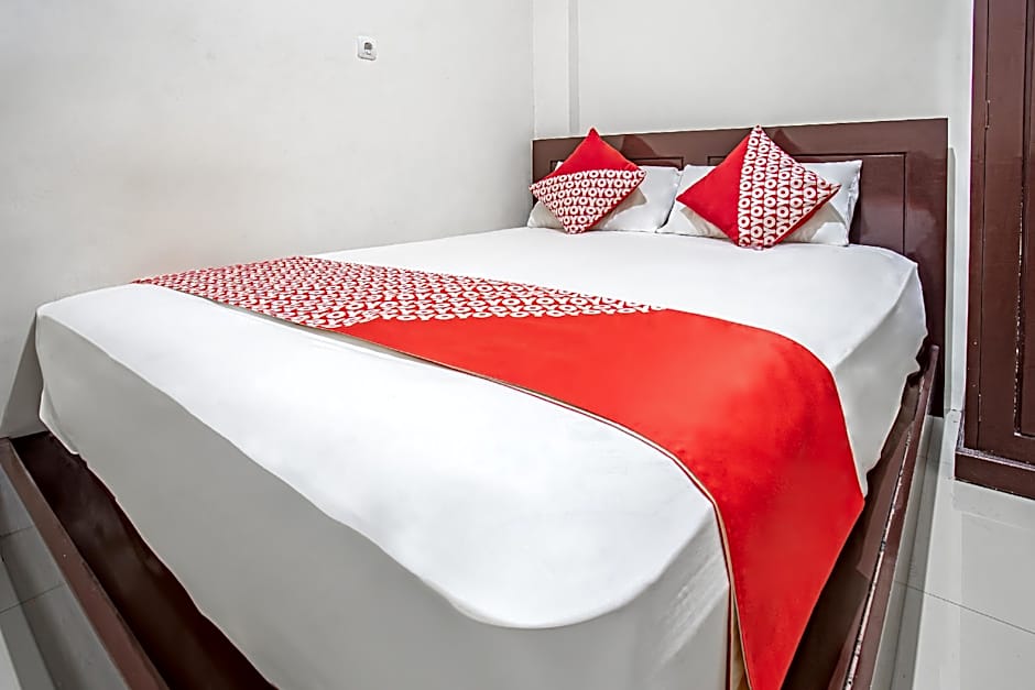 OYO 93477 Almahyra Guest House Syariah