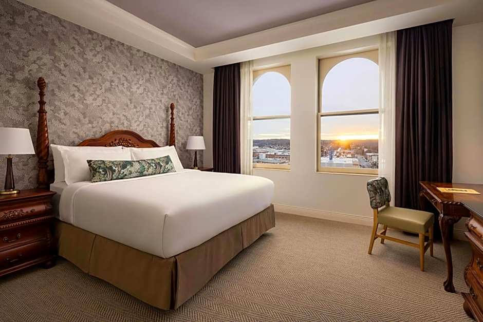 Davenport Hotel, Autograph Collection®
