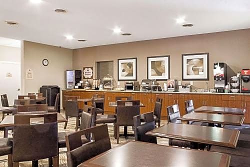 MainStay Suites Fargo