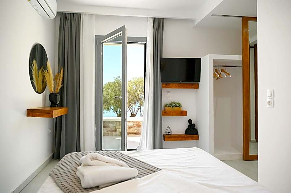 Beachfront cycladic suite Irene Apartments boutique hotel
