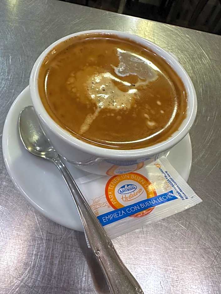 Hostal agripino y Restaurante asiático