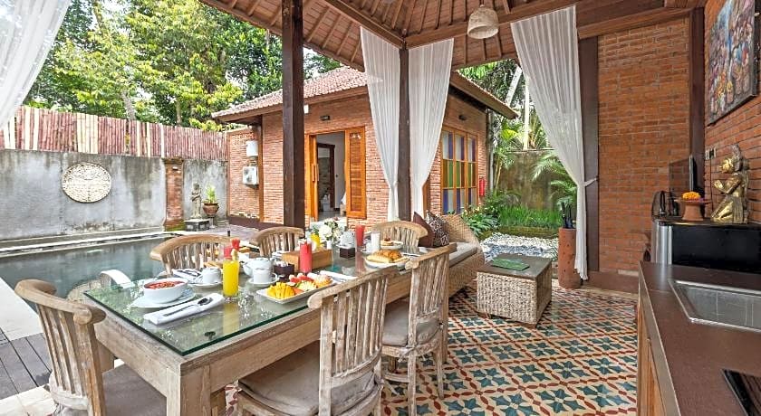 Ubud Raya Villa