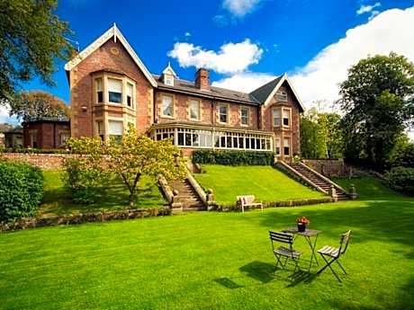 Eslington Villa