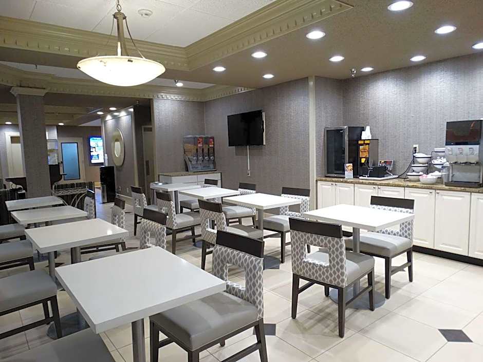 Overland Park Hotel