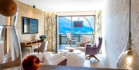 Junior Suite with Balcony