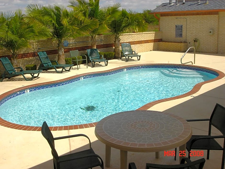 Oxford Inn and Suites Nasa