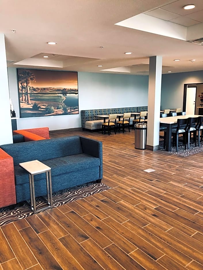 Best Western Plus Desert View Inn & Suites
