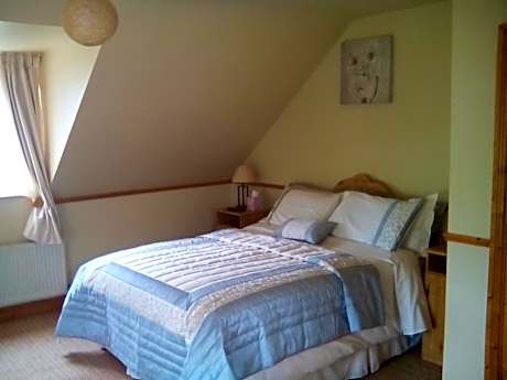 Double or Twin Room with Sea View