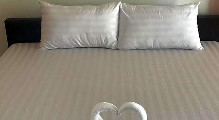 Lert Sri Hotel