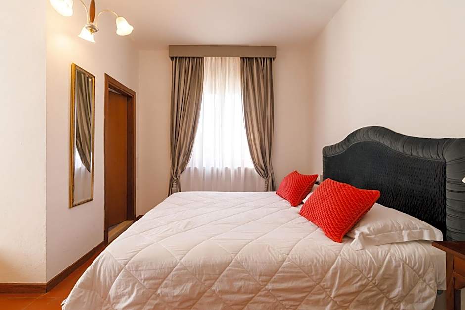 Agriturismo Villa Godenano - Pool&Restaurant