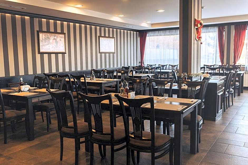 Royal Park Hotel & Apartments