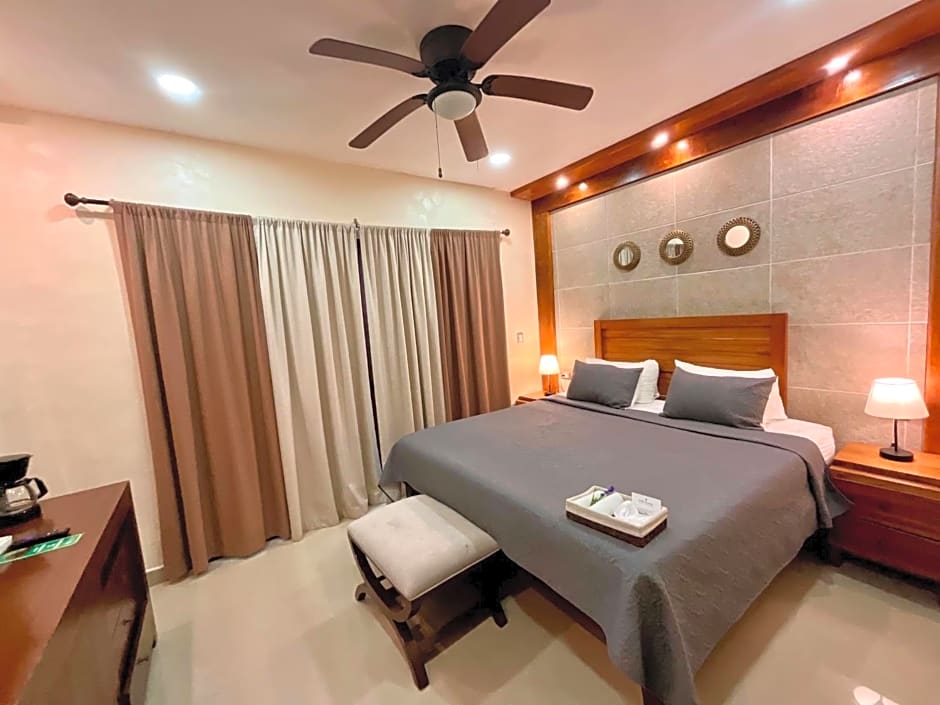 El Zaguán Colonial by GuruHotel