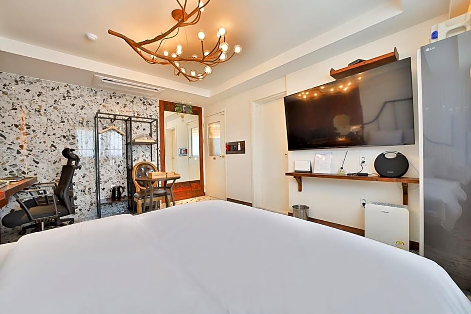 Hotel February Tongyeong Jukrim