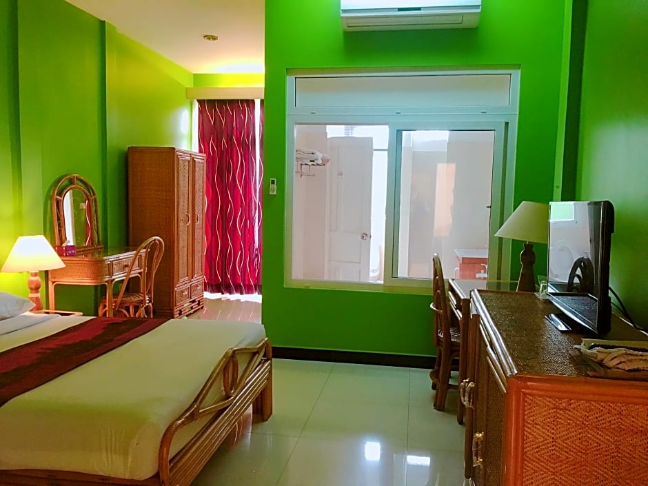 Smile Inn Hotel