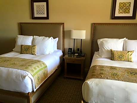 Queen Suite with Two Queen Beds