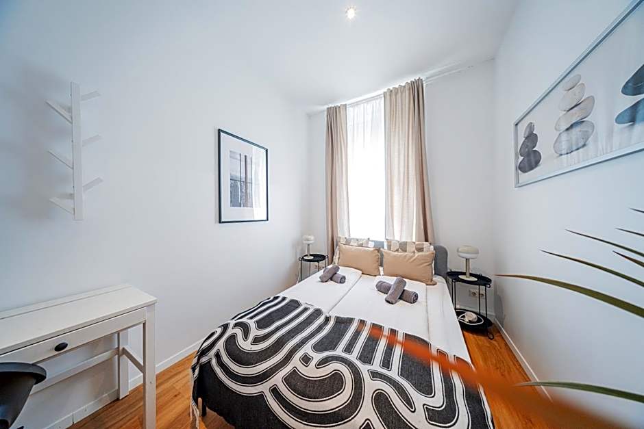 Nice Central City Room