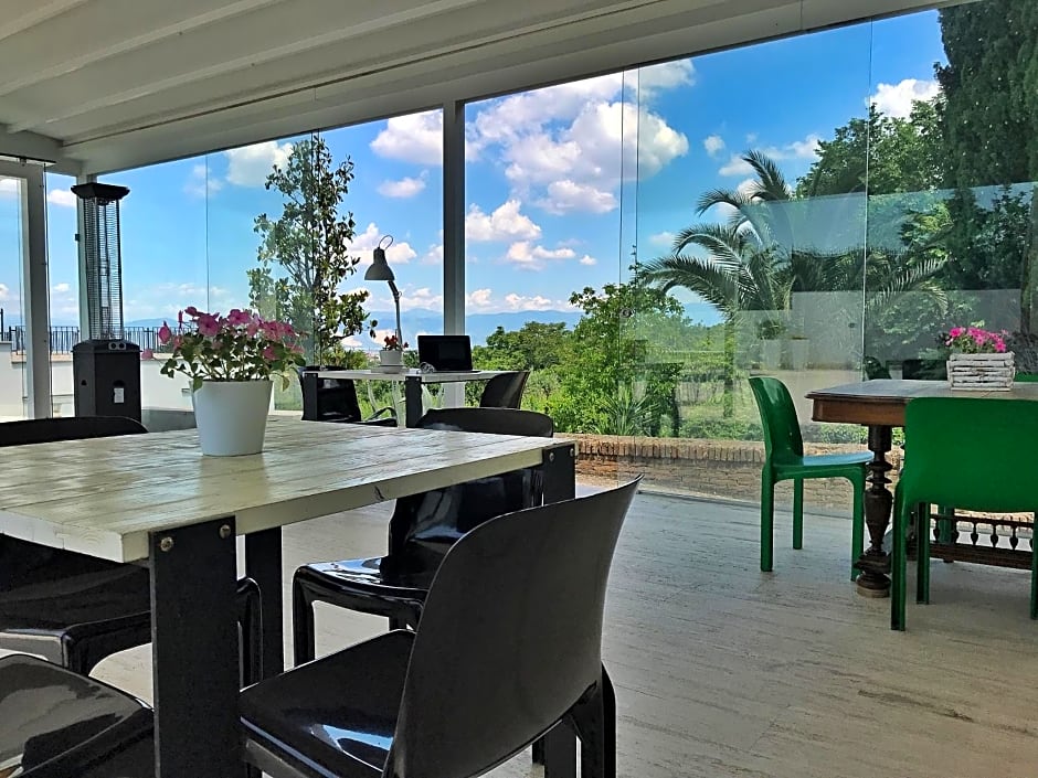 Villa Vicino Napoli – Pollena Trocchia, CO
