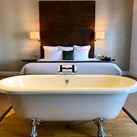 Suite with Bath