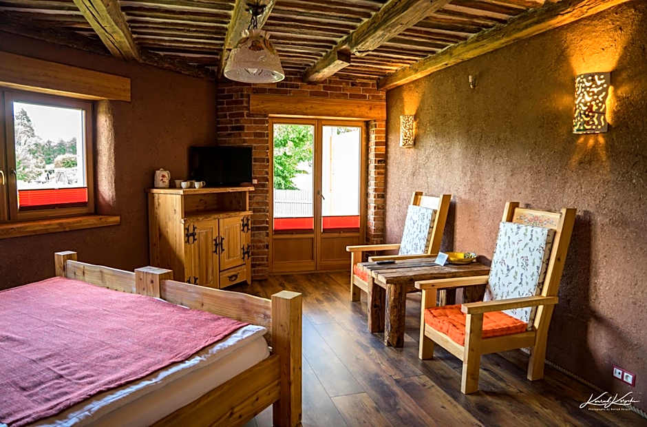 Photo 1 of 4 of Comfort