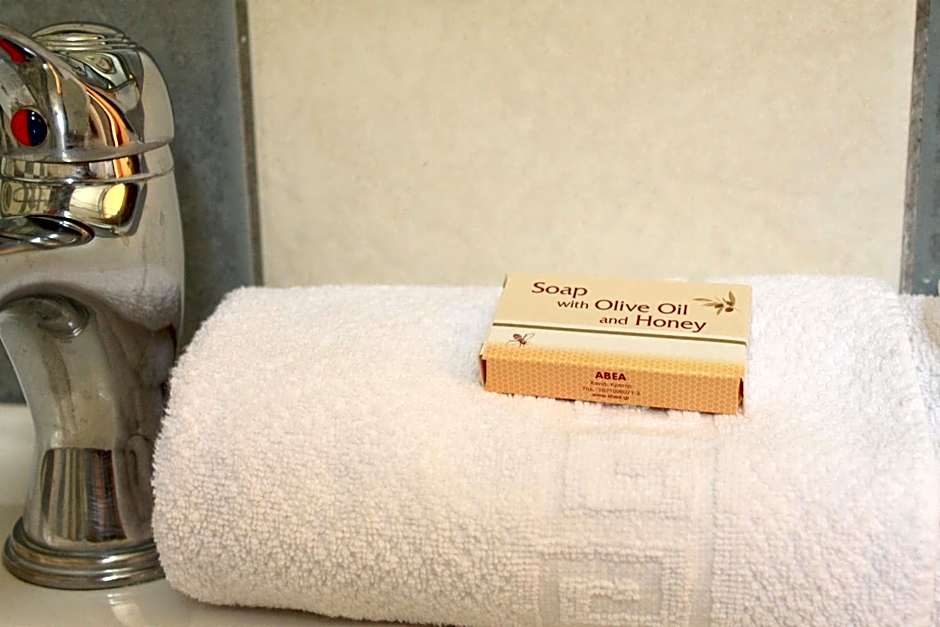 Porto Kalamaki Hotel