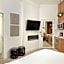 Independence Square 212, Studio with Beautiful Finishes. A+ Location in Downtown Aspen