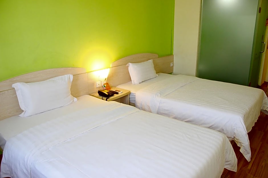7 Days Inn Guangzhou Zhongshan 1st Overpass Branch