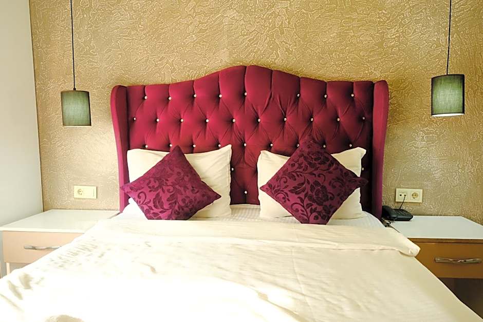 Taksim Celebi Suites