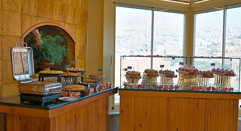 Petra Moon Hotel