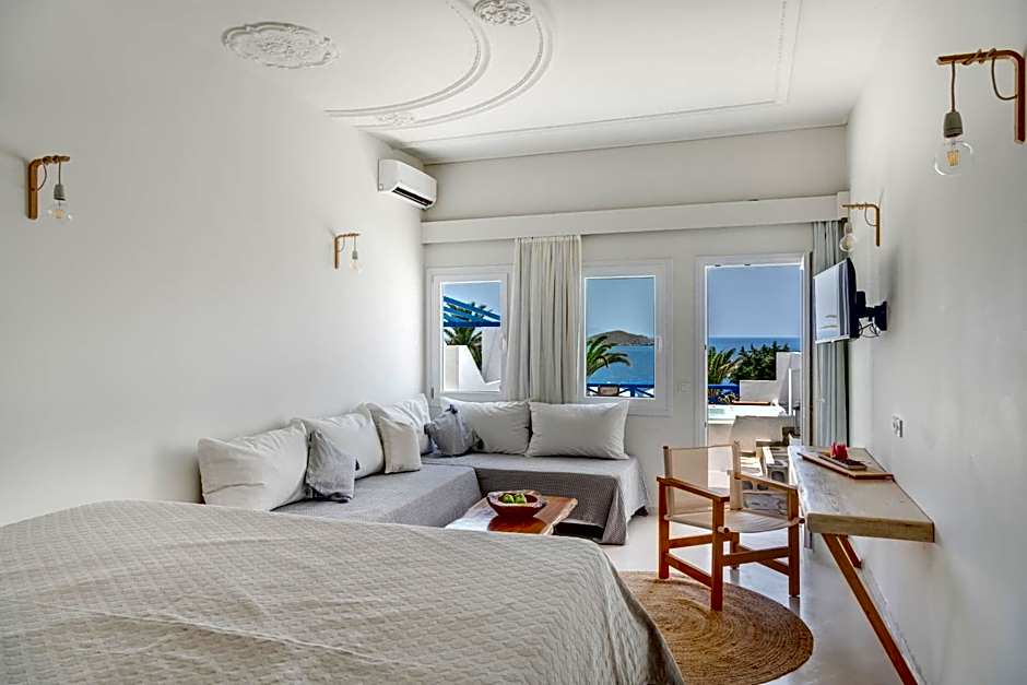 Zdjęcie 1 z 15 — Executive Suite, Hot Tub, Sea View