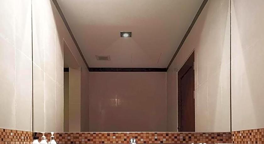 Grand Hill Residence