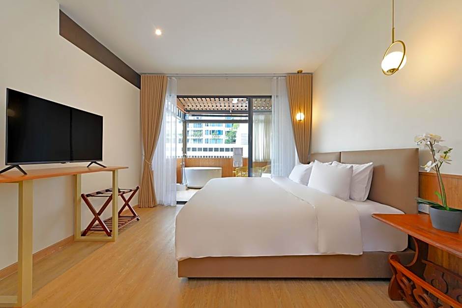 Ratchathewi Hyde Away