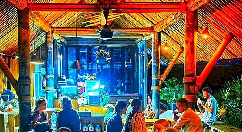 Aha Lanta Cozy Hostel