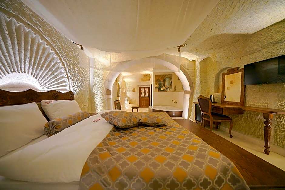 Fairyland Cave Hotel