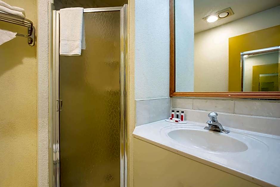 Days Inn by Wyndham Runnemede Philadelphia Area