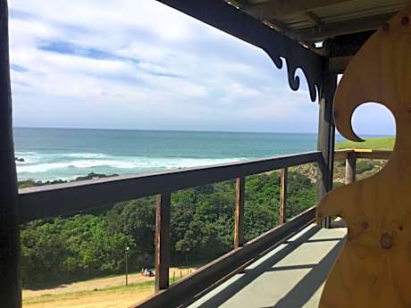 CORAM DEO SaltyWaves double en-suite rooms with sea views