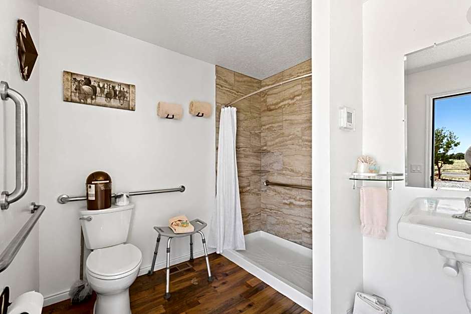 Broken Spur Inn & Steakhouse