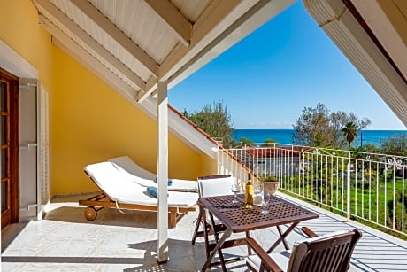 Albouro Seafront Apartments