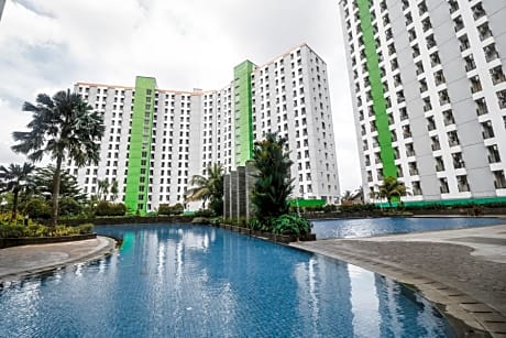 RedDoorz Apartment @ Green Lake View Ciputat