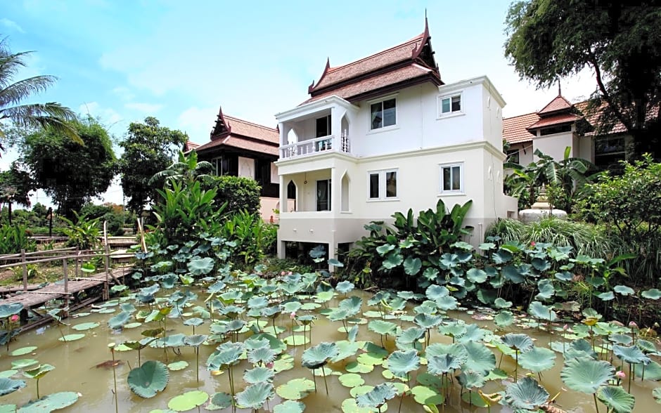 Ayutthaya Garden River Home