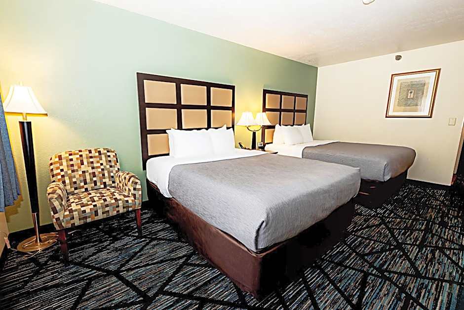 Quality Inn & Suites Marinette
