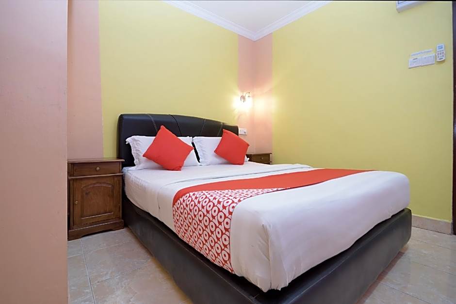 OYO 892 Hotel Grand Nadia