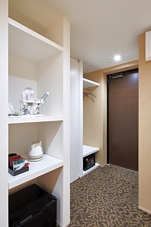 Twin Room with Extra Bed