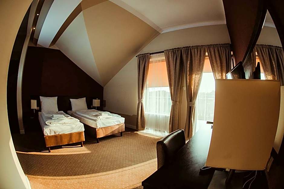 Centrum Bankietowo - Hotelowe "Perła"