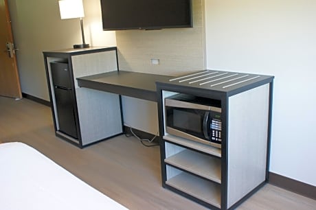 King Room - Accessible/Non-Smoking