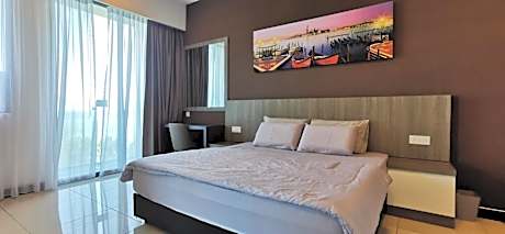 Dwharf Seaview Executive Suit PortDickson